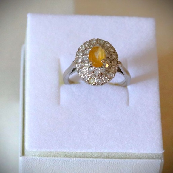 Cubic Zirconia & Oval Cut Yellow Stone Fashion Ring - Picture 3 of 5